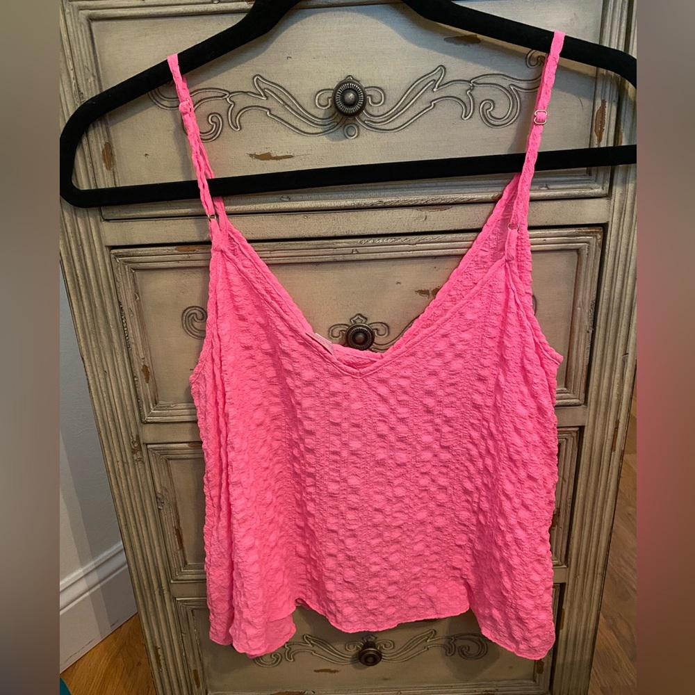 NWT. Lilly Pulitzer Aletta top. Crop top, swing top, camisole. Sz XS. Tiki Pink.